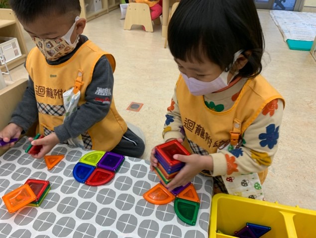 【磁力片變變變】_瓢蟲班